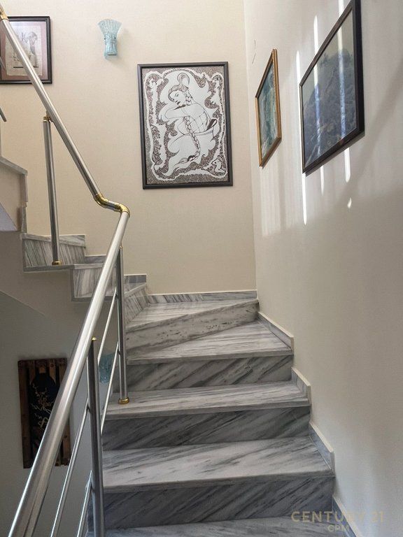 TRADITIONAL VILLA FOR RENT – PETRELË