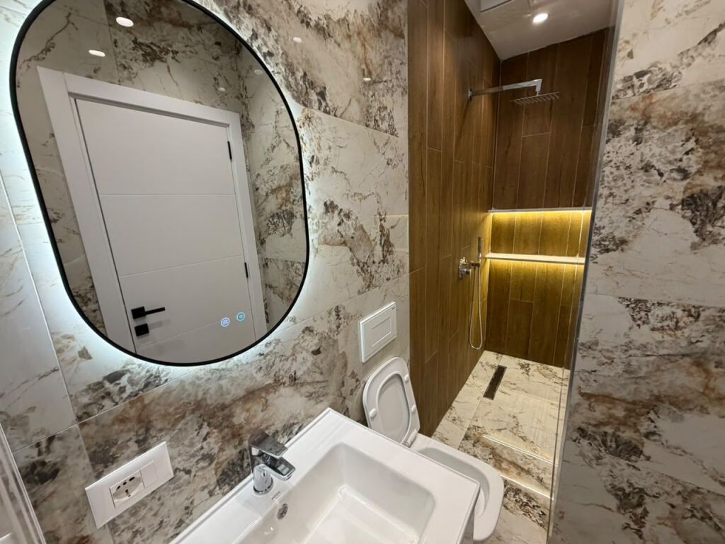 🏠 Super appartamento 1+1 in vendita  📍 Via 5 Maji, Tirana  💶 Prezzo: 13.500.000 lekë (135 milioni di vecchi lekë)