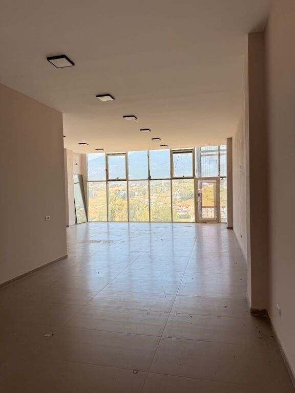 Affitto | Ambjent Biznesi | Rruga e Elbasanit | 2000 €/mese