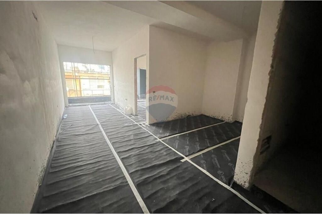 APARTAMENT 1+1 PER SHITJE NE QENDER
