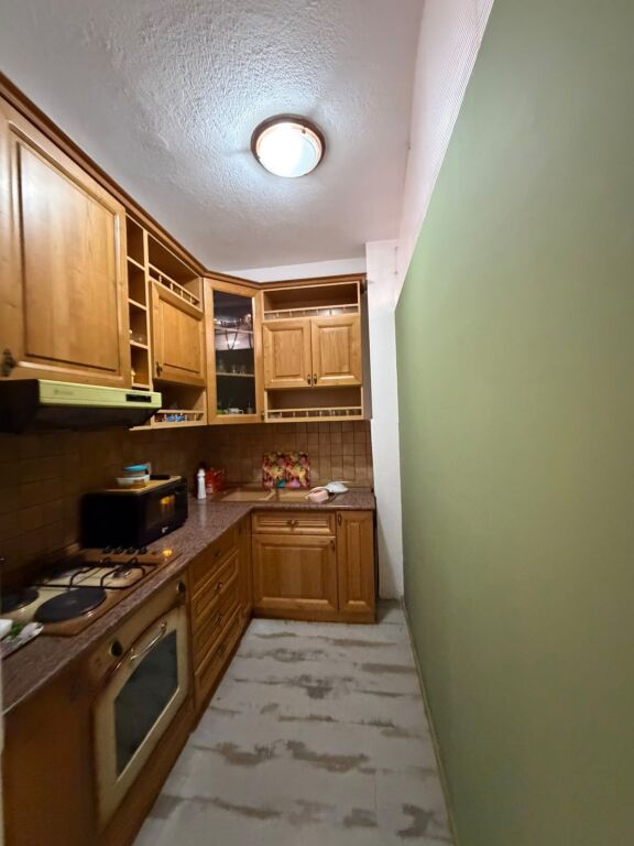 Zyre Me Qera 3+1 Ne Bllok (ID BZ21075) Tirane
