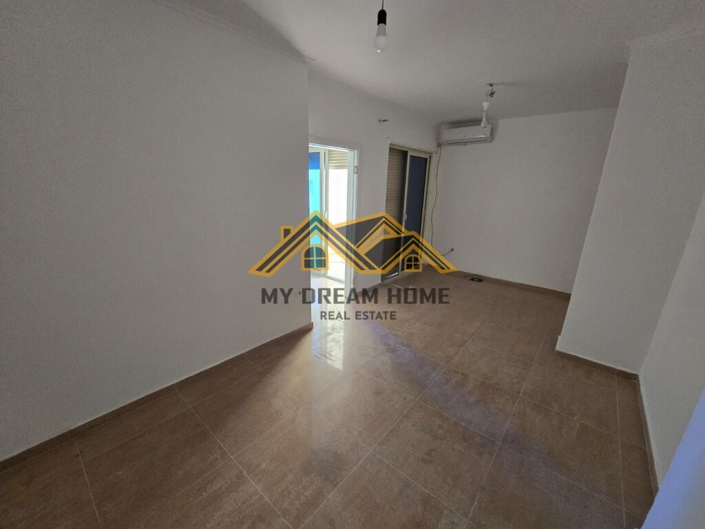 FLORIDA COMPLEX, WE ARE SELLING A 2+1 APARTMENT