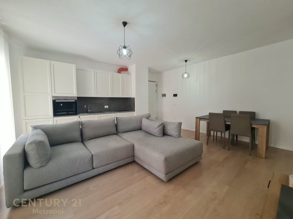 OFROJ PER QIRA APARTAMENT 1+1 NE KOMPLEKSIN DELIJORGJI!