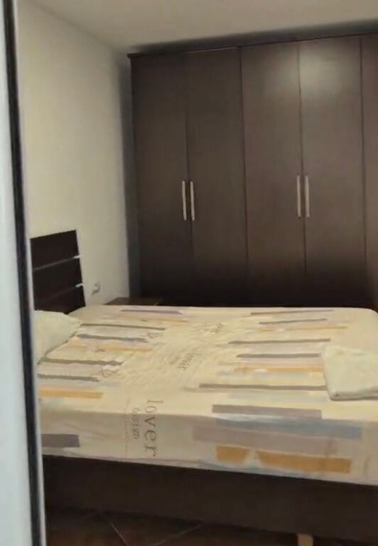 Jepet apartament 2+1 me qira tek 21 Dhjetori , prane Neranxi , Rruga e Kavajes , Vasil Shanto , Rruga Myslym Shyri .
