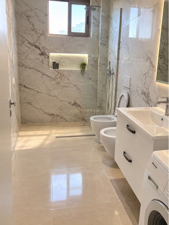 2+1 Apartment WITH PARKING SPACE for Rent | Behind Piaca, Tirana 600 € /Month