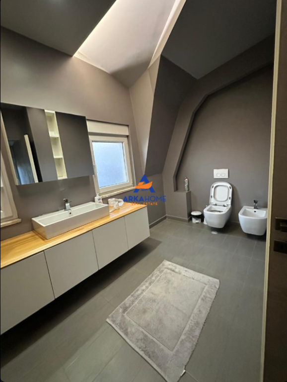 VILLA IN VENDITA SU 3 PIANI "WHITE HOUSES, TEG" 90.000.000 LEKE