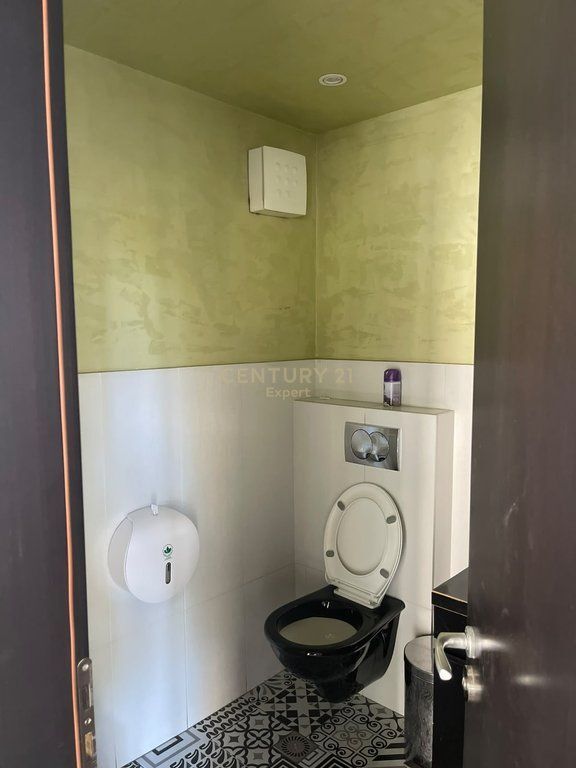 COMMERCIAL UNIT FOR RENT – AT THE NEW CHINESE EMBASSY - FORMER PARK