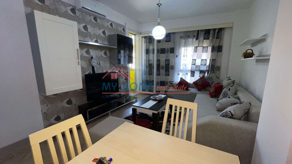 Apartament 1+1 me qera Qender Tirane