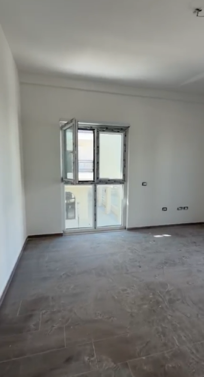 **IN VENDITA APPARTAMENTO 3+1+2 – TIRANA PORTA NUOVA**