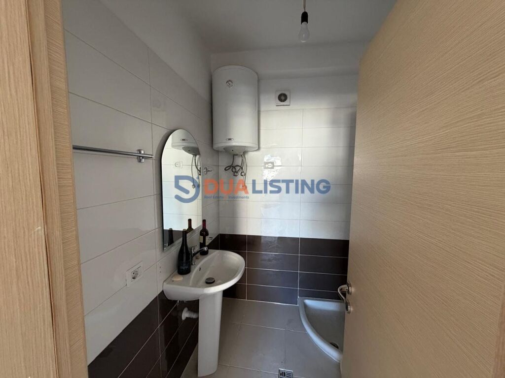 Shitet Apartament 2+1 ne Kinostudio!