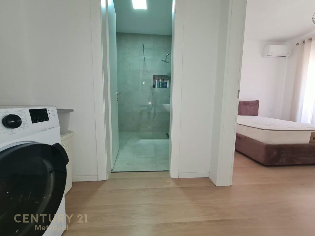 OFROJ PER QIRA APARTAMENT 1+1 NE KOMPLEKSIN DELIJORGJI!