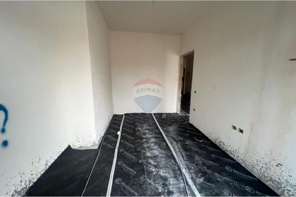 APARTAMENT 1+1 PER SHITJE NE QENDER