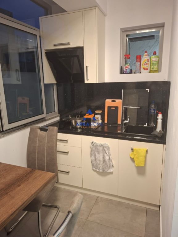 JEPET APARTMENT ME QIRA 1+1+BALLKON "KOMUNA E PARISIT" 65.000 LEKE