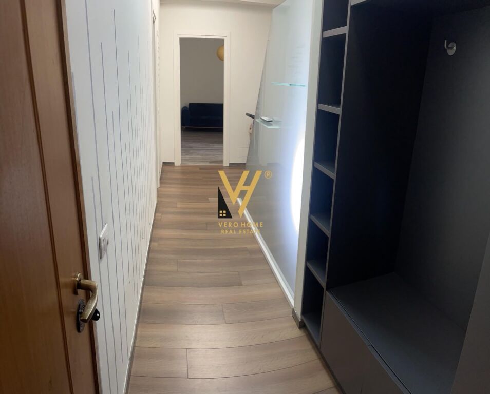 96 M2 OFFICE FOR RENT ON KAVAJES STREET 65,000 LEKE