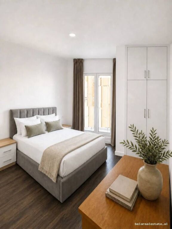 Apartament Me Qera 3+1 Tek ish Fusha e Aviacionit (ID B230233) Tirane