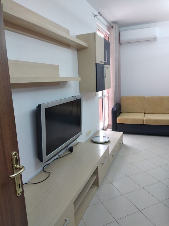 Affitto | Apartament 1 + 1 | Fondacioni Eleonorë | 450 €/mese