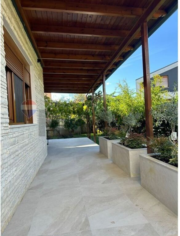 Vilë - Për Qira - TEG, Tiranë(ID: 530481005-92)