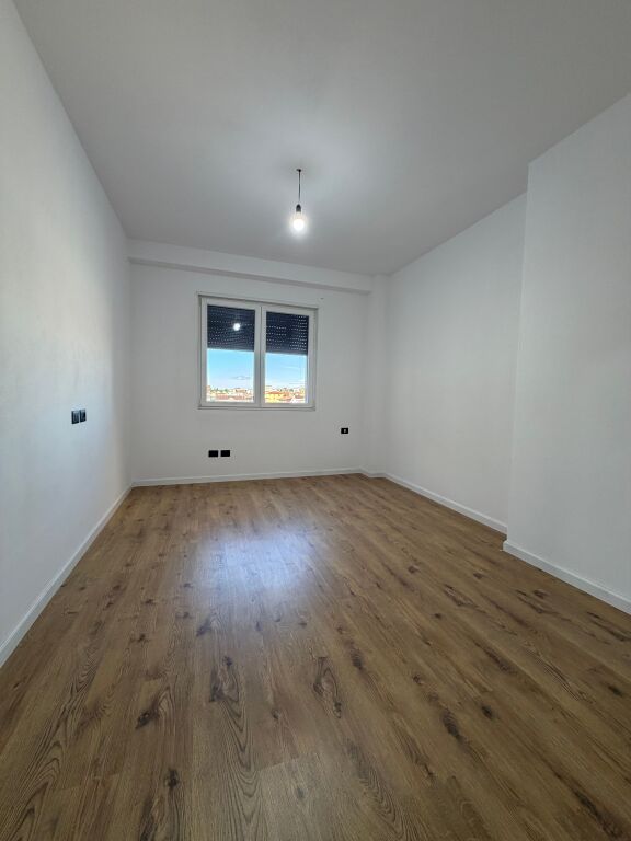 SHITET APARTAMENT 2+1 ME HIPOTEK - Paskuqan