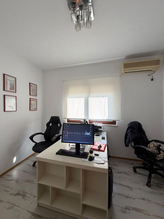 Jepet me qira zyre ne bllok 1,500 € /Muaj