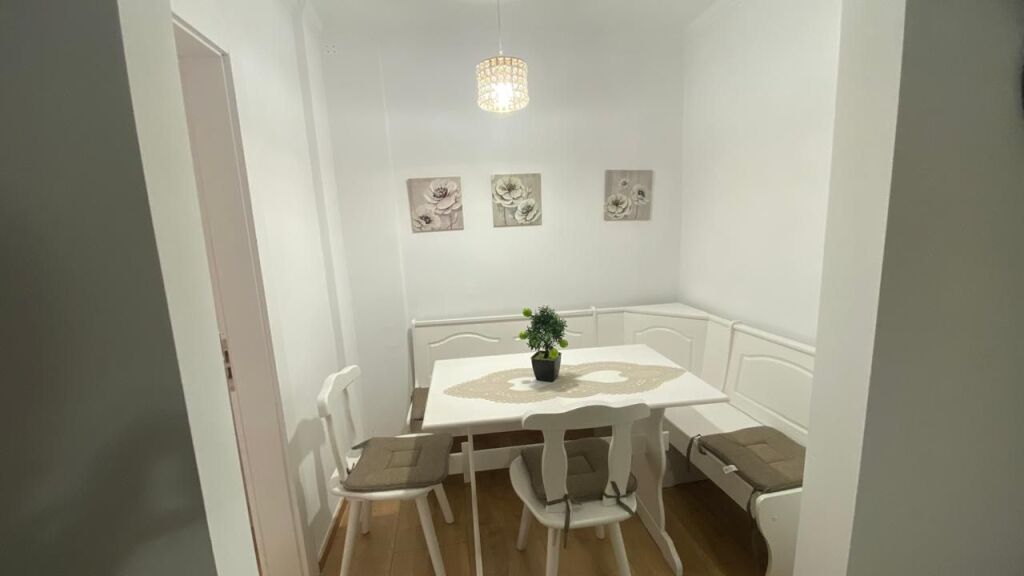 Apartament 1+1 per qera 21 Dhjetori
