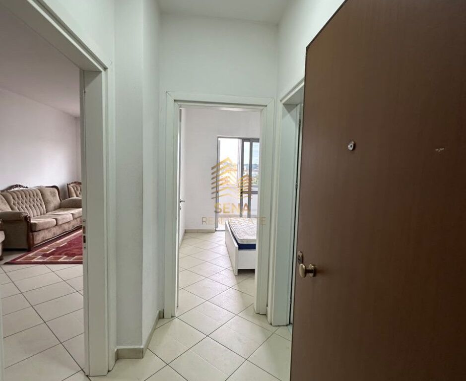 Shitet, Apartament 1+1+Blk, Ish Dogana – Buze rruges kryesore, 9.500.000 Leke