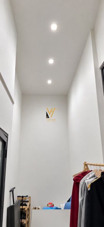 SHITET DYQAN 30 M2 TE GRAND GALLERY, YZBERISHT 104.000 EURO