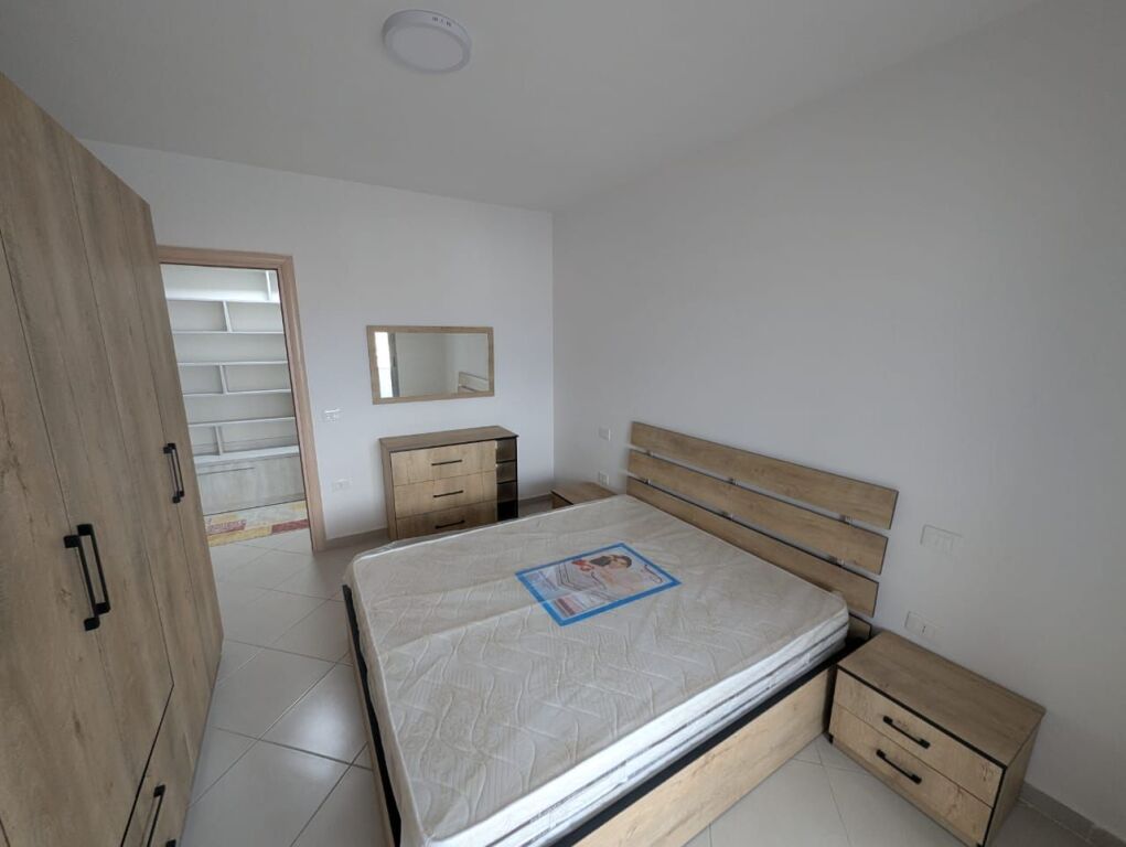 Jepet apartament me qera 1+1