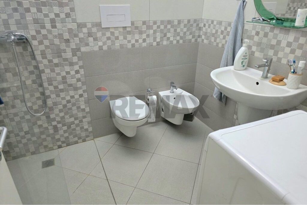 Penthouse with veranda for rent Tower Bridge