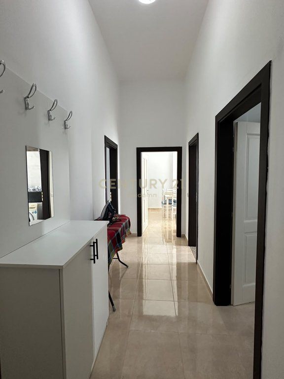 APARTAMENT 2+1 PËR SHITJE – 100 METRA LARG DETIT, NË GJIRIN E LALZIT !