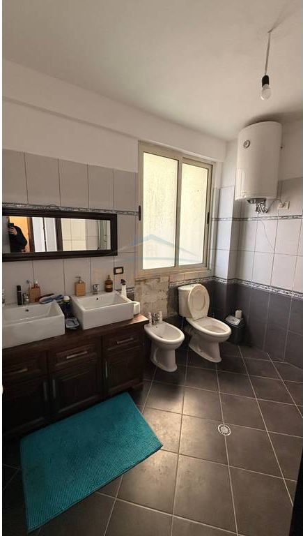 Shitet, Apartament 2+1+2, Kazazi, Durrës.