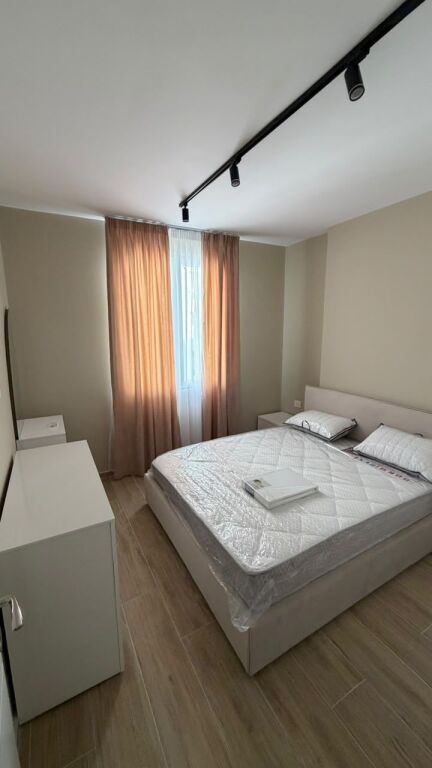 SHITET APARTAMENT 2+1 PRANE HOTEL FLOWER, GOLEM
