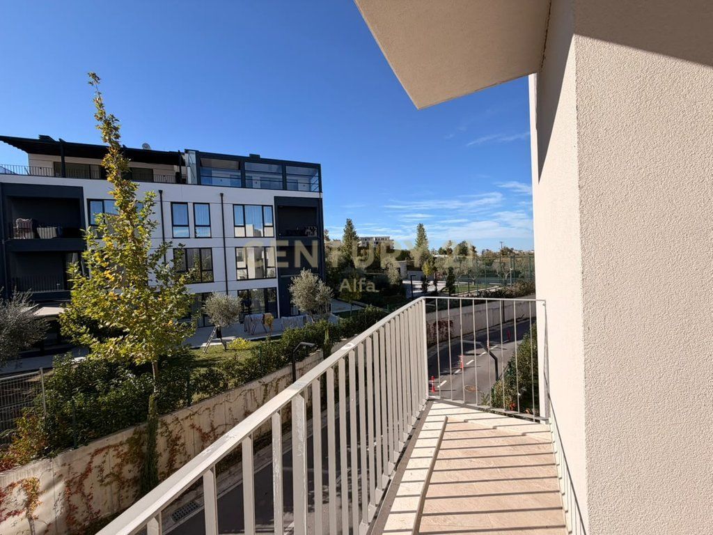 Apartament 2+1+2 në Green Valley Residence – Elegancë dhe komoditet pranë Liqenit