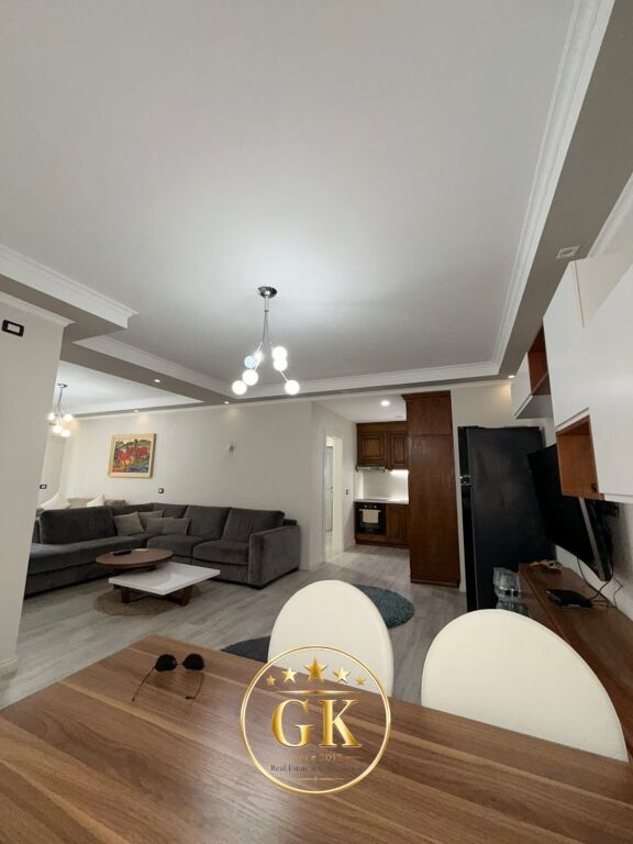 SHITET APARTAMENT ME PAMJE DETI 2+1+2+BALLKON MALI ROBIT GOLEM