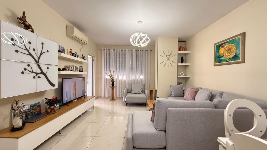 3+1 APARTMENT FOR SALE PARIS COMMUNE TIRANA