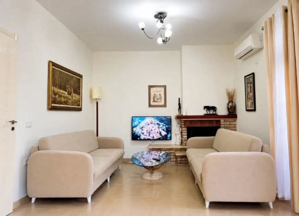Apartament me Qera 1+1 - Bulevardi Zogu i Pare