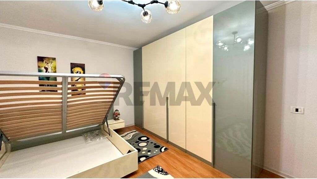 2+1 apartment for rent at 21 Dhjetori