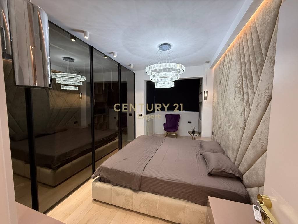 2+1+2 apartment for rent near Art Turbina!!