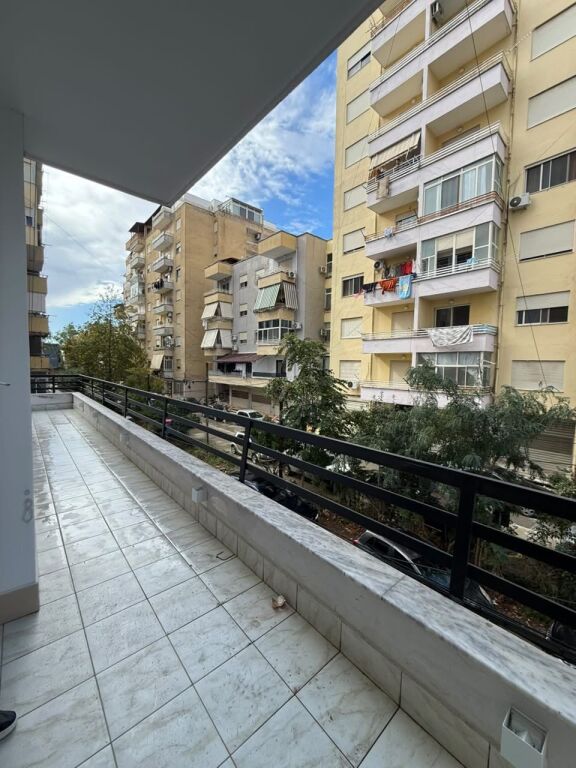 🏡🌊 SHITET APARTAMENT 2+1 ME VERANDË TË MADHE – PLAZH ILIRIA, DURRËS