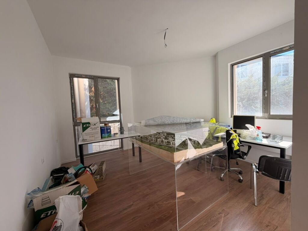 Apartament 2+1+2 në Green Valley Residence – Elegancë dhe komoditet pranë Liqenit