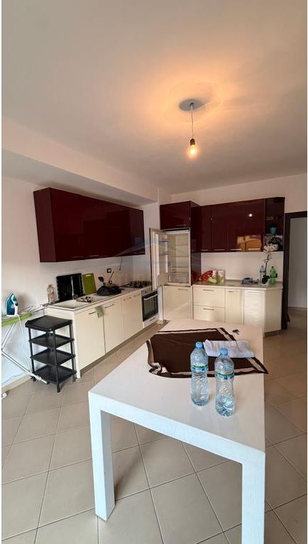 Shitet, Apartament 2+1+2, Kazazi, Durrës.