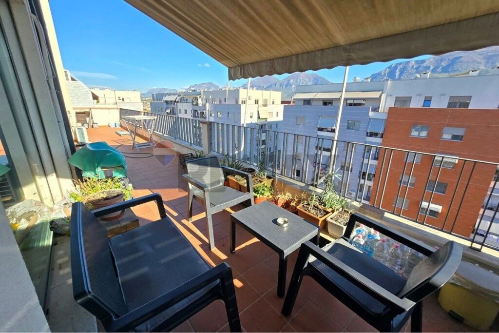 Appartamento - In Affitto - Tower Bridge, Tirana