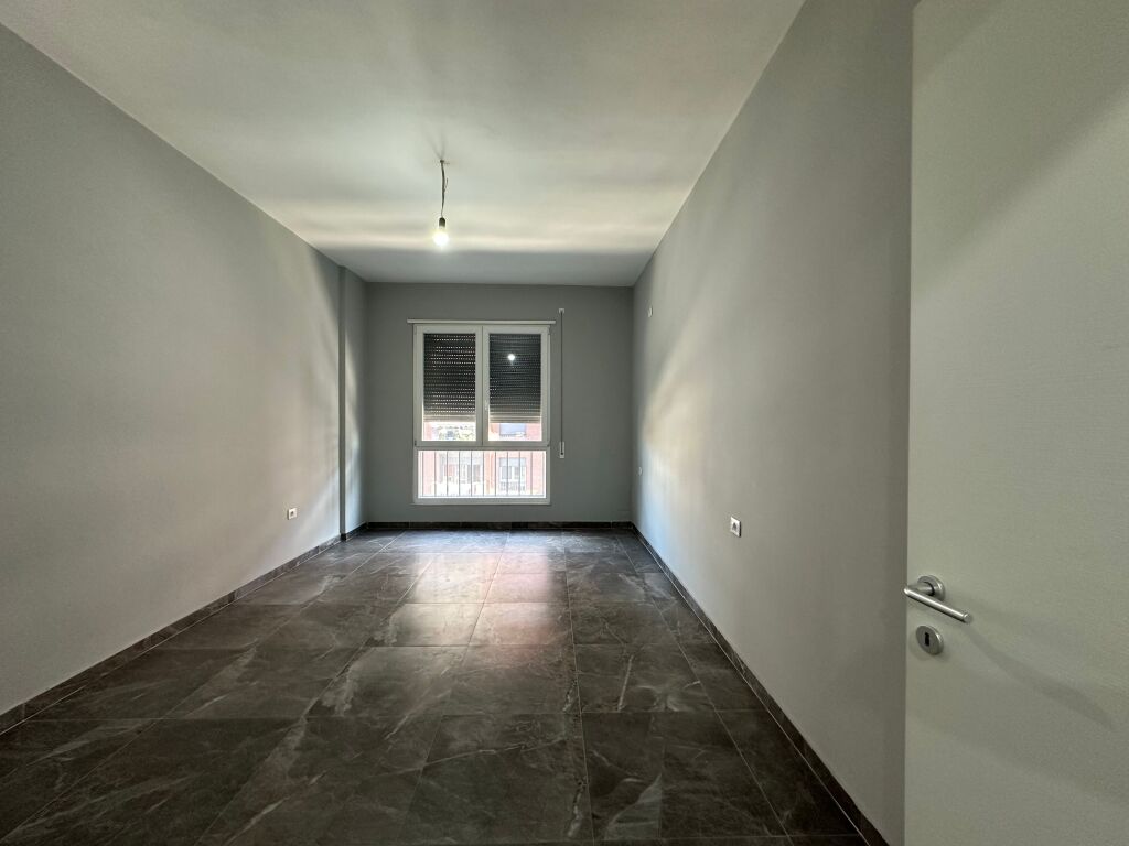 Jepet me qira apartament 1+1