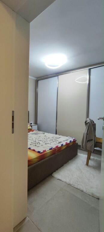Shitet, Apartament 1+1, Liceu, Tirane