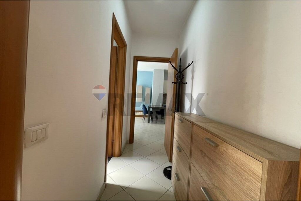 Apartament 1+1 me qera tek 21 Dhjetori Kontakti