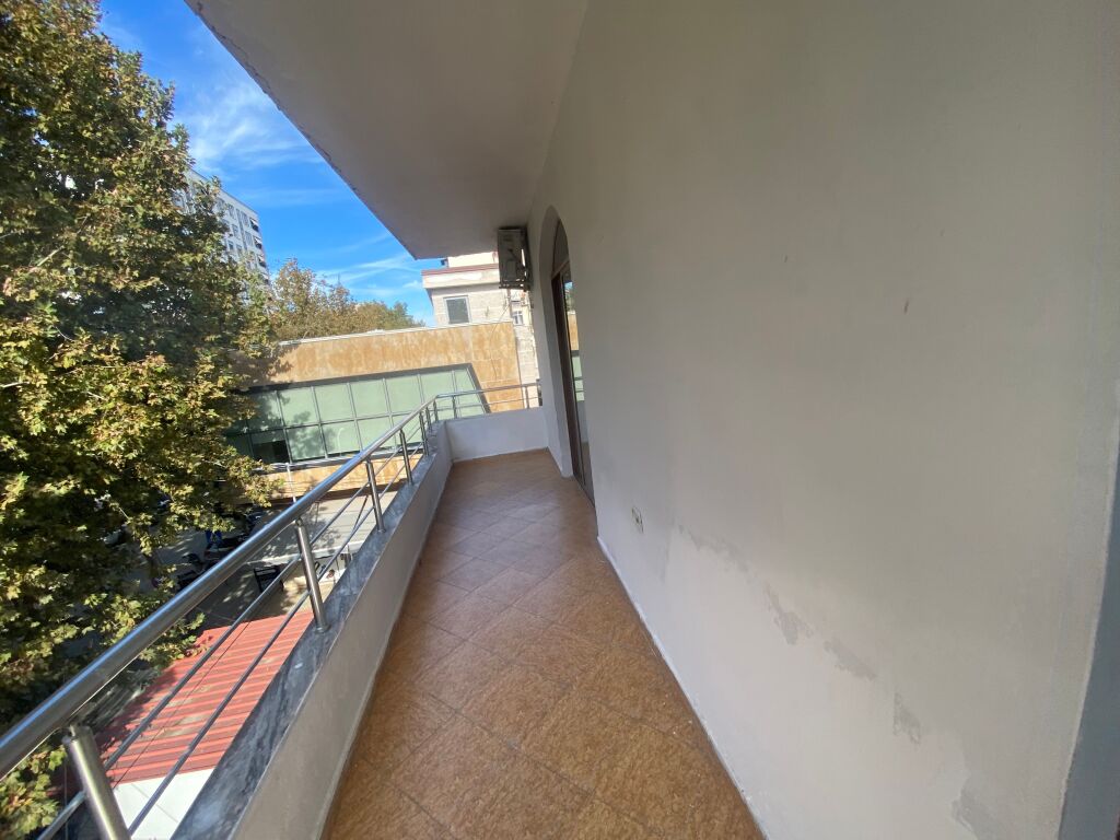 Apartament 1+1 per qera 5 Maji !