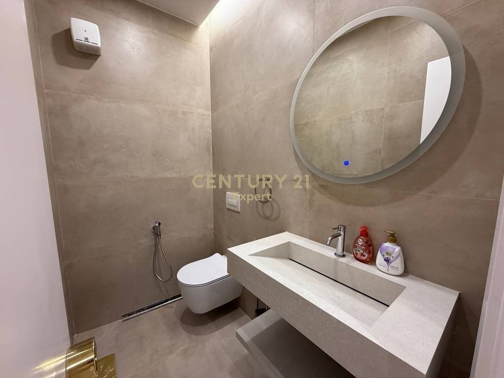 AFFITTIAMO APPARTAMENTO 2+1+2 VICINO AD ART TURBINA !! 1,500 € /Mese