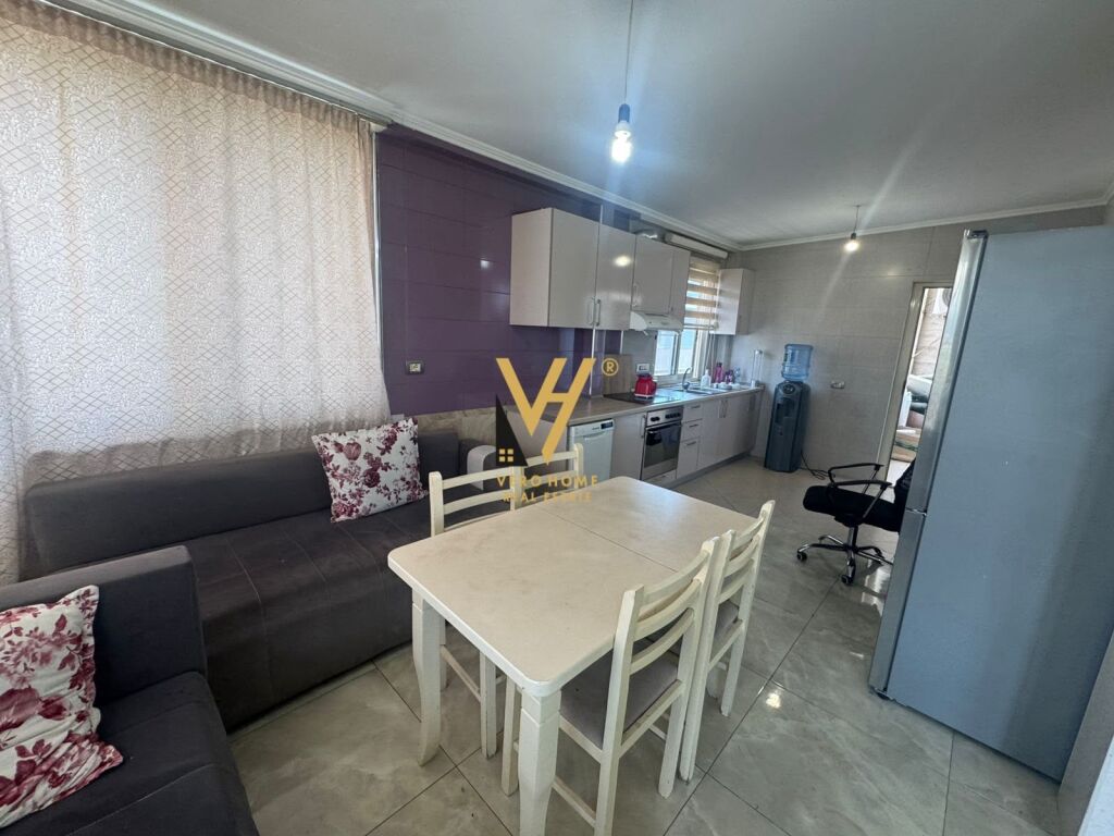 VENDESI APPARTAMENTO 4+1+2+VERANDA PRESSO IL GIARDINO BOTANICO 50.000.000 LEKE