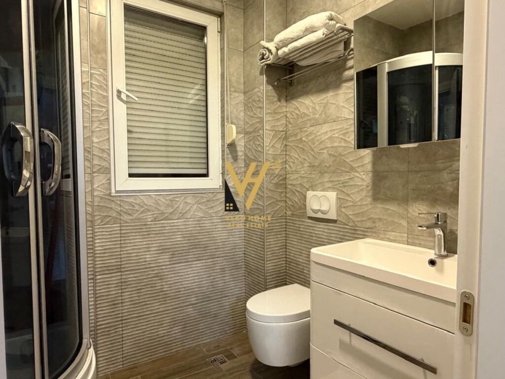 JEPET APARTAMENT 1+1+BLK ME QERA TE MYSLYM SHYRI 75.000 LEKE