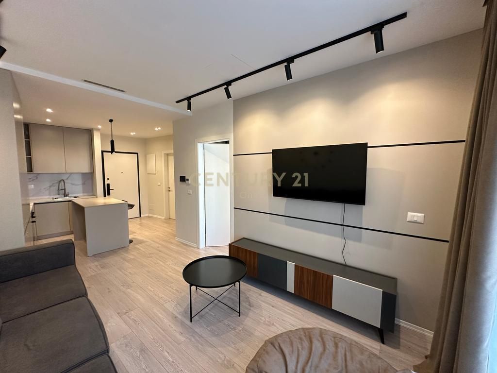 JEPET ME QIRA APARTAMENT 1 + 1 + POST PARKIMI TEK LAKE VIEW !