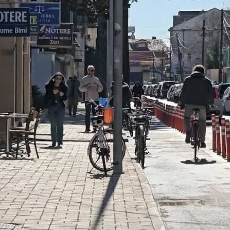 1+1 apartment with parking space for rent on Egnatia Street, Don Bosko Street.
